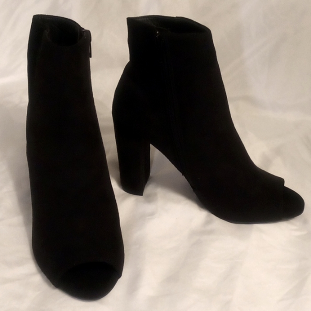 BLACK V.SUEDE Sz 9 boots